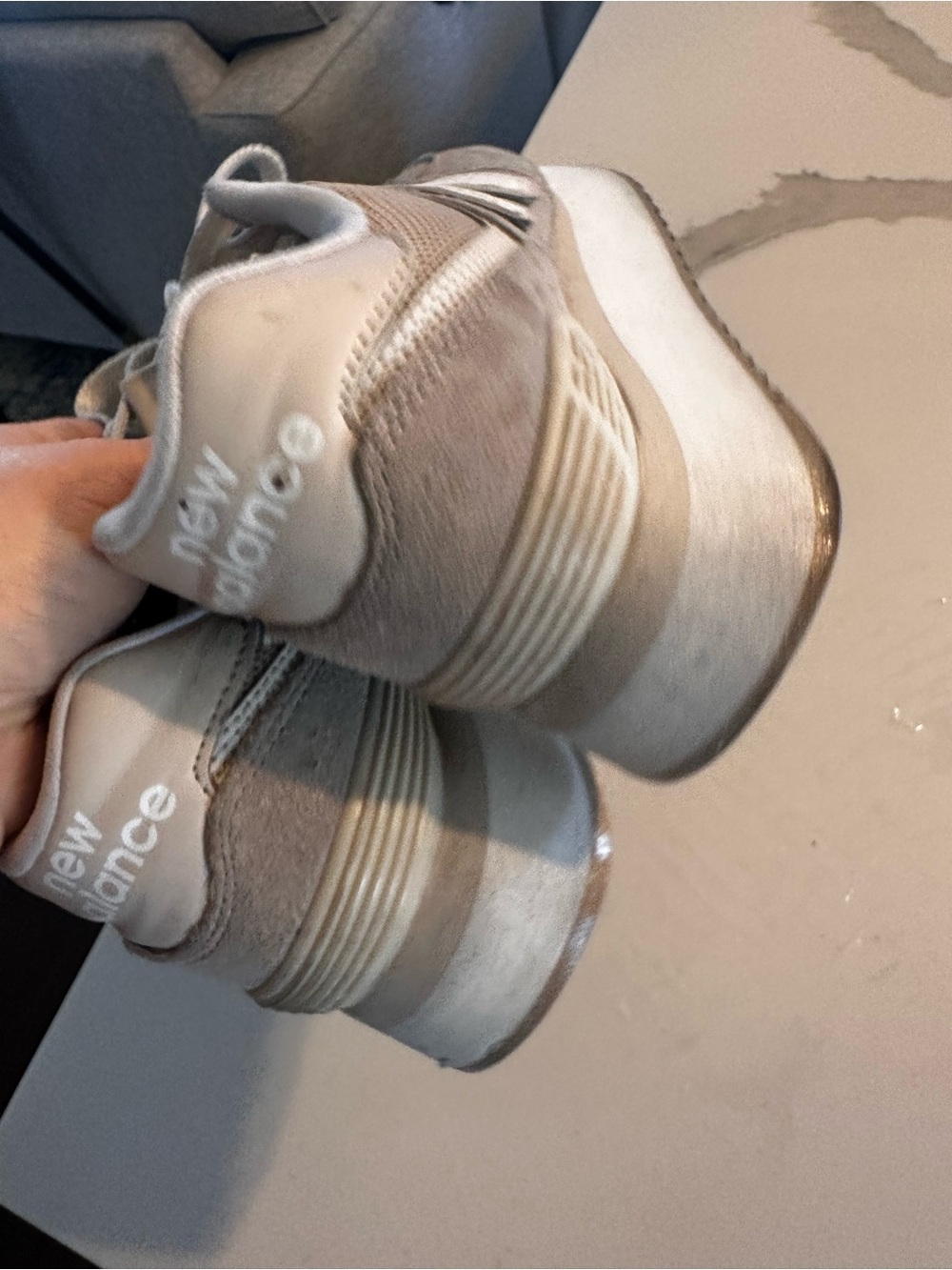 New Balance women Grey and White Classic Sneaker - Picture 6 of 11